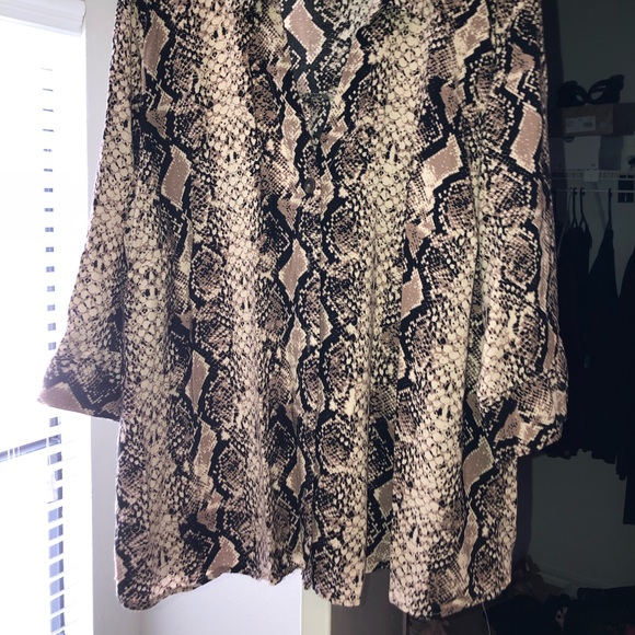 Plus size button up shirt - Picture 2 of 3